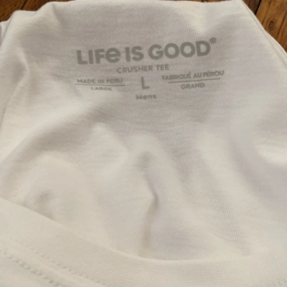 EUC Life is Good Men’s Crusher Tee Size Large Lucky 🍀 - Picture 6 of 7